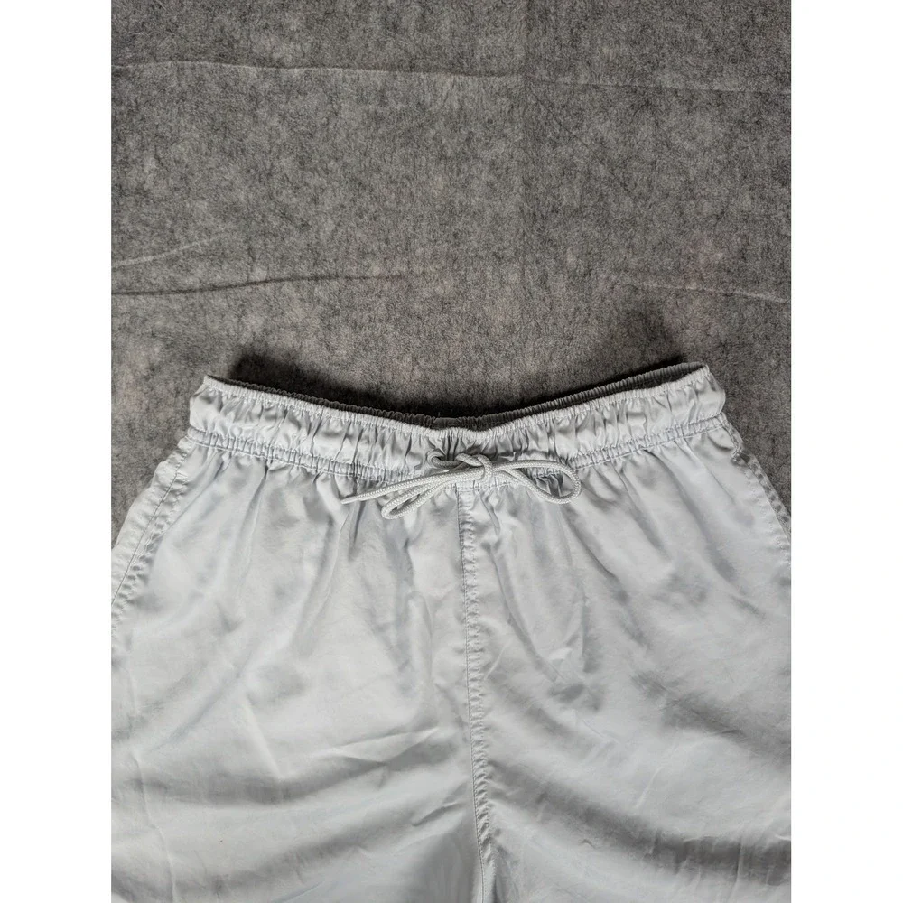 Nike Mens Swim Trunks Light Gray Mesh Lined Board Shorts Embroidered Logo M‎